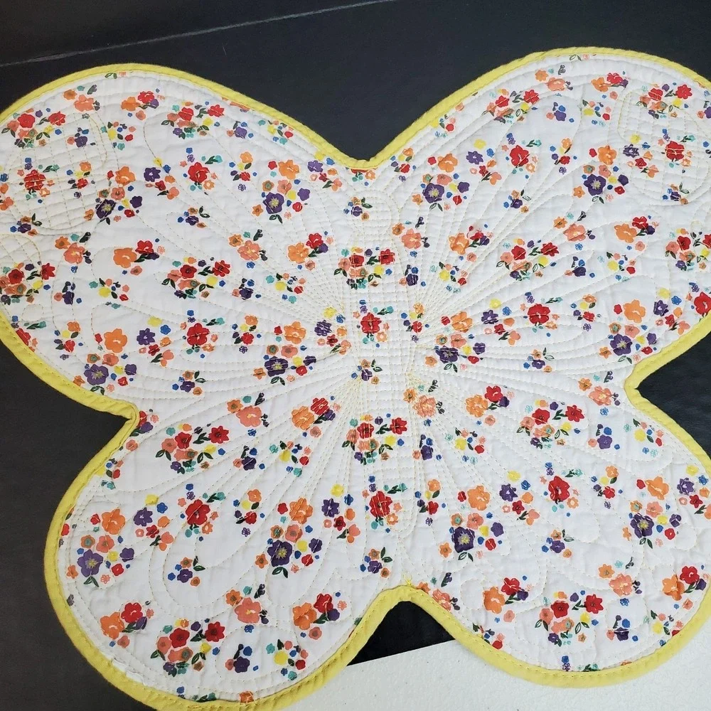 Butterfly Shaped Quilted Place Mat,‎ Plant Rug Set Of 2 Yellow with Mini Flowers